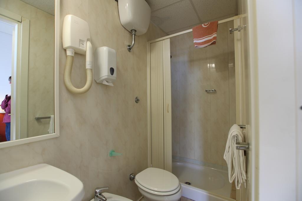 Hotel Belvedere Lido di Ostia Bilik gambar