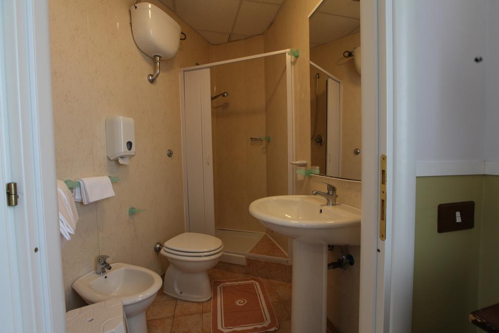 Hotel Belvedere Lido di Ostia Bilik gambar