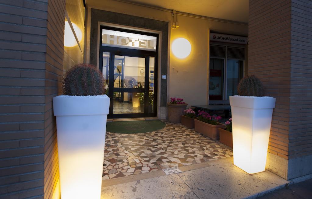 Hotel Belvedere Lido di Ostia Luaran gambar